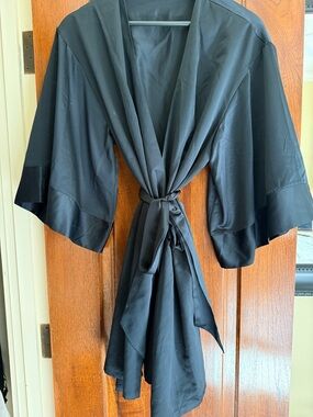 Third Love Black silky robe with Branded Tag OS